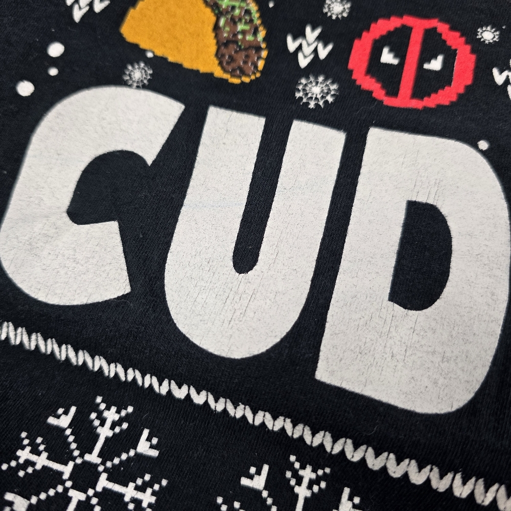 Deadpool 'Tis The Season For Cuddling T Shirt - Picture 7 of 9